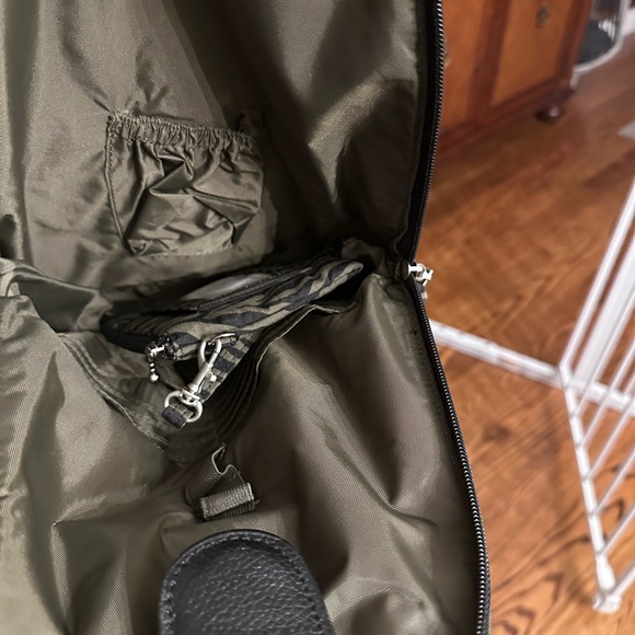 Baggallini small animal print NWOT tags backpack. - Picture 9 of 11